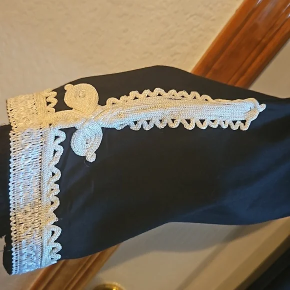 Vintage black with white embroidery Moroccan dress size: small - Picture 4 of 8